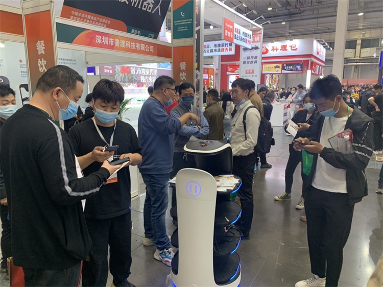行业见证，看普渡送餐机器人惊艳北京餐饮采购展览会